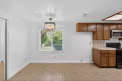 5904 Courville Court, Fair Oaks, CA 95628 - Photo 11