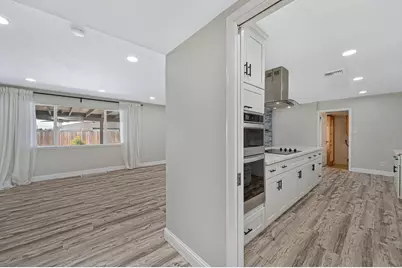 7284 Farm Dale Way, Sacramento, CA 95831 - Photo 9