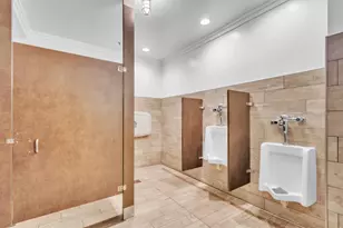 Howe Ave, Sacramento, CA 95825 - Photo 19