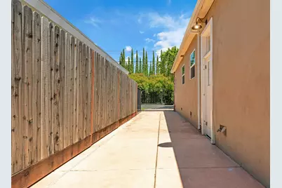 5200 J Street, Sacramento, CA 95819 - Photo 37