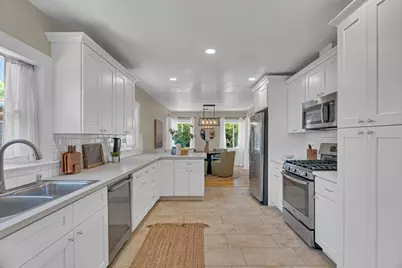 5200 J Street, Sacramento, CA 95819 - Photo 9