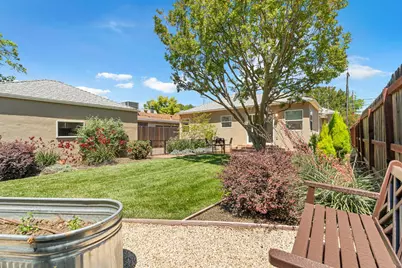 5200 J Street, Sacramento, CA 95819 - Photo 35
