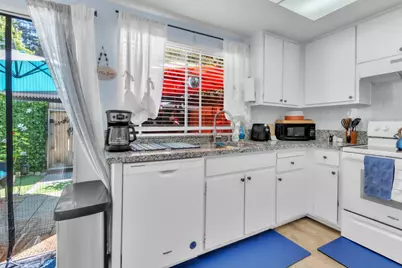 3960 Oak Villa Circle, Carmichael, CA 95608 - Photo 5