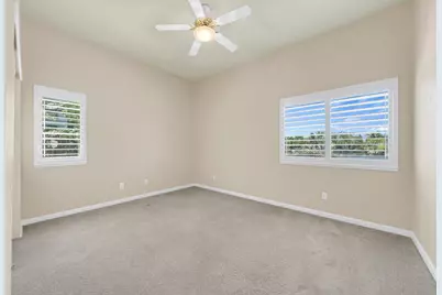 9282 Monmouth Court, Elk Grove, CA 95758 - Photo 41