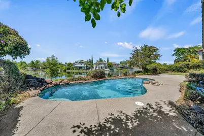 9282 Monmouth Court, Elk Grove, CA 95758 - Photo 49