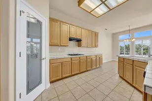 9282 Monmouth Ct, Elk Grove, CA 95758 - Photo 15