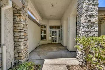 9282 Monmouth Court, Elk Grove, CA 95758 - Photo 3