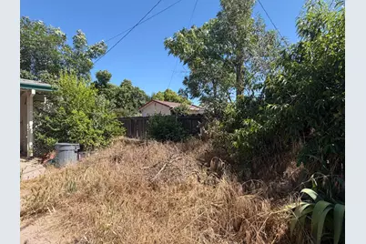 1813 Enslen Avenue, Modesto, CA 95350 - Photo 35