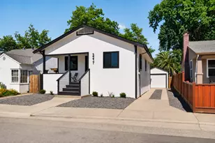 3217 43rd St, Sacramento, CA 95817 - Photo 1