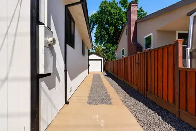3217 43rd Street, Sacramento, CA 95817 - Photo 5