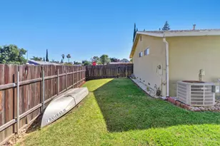 3142 Rosemont Dr, Sacramento, CA 95826 - Photo 37