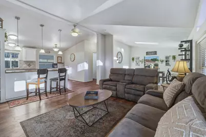 La Perla Drive, Modesto, CA 95357 - Photo 5