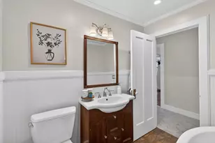 2702 Donner Way, Sacramento, CA 95818 - Photo 41