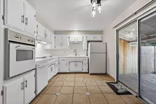 1401 Topaz Way, Sacramento, CA 95864 - Photo 9