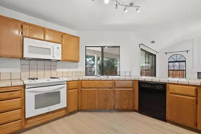 1306 Tradewind Drive, Yuba City, CA 95991 - Photo 11