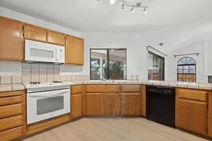1306 Tradewind Dr, Yuba City, CA 95991 - Photo 11