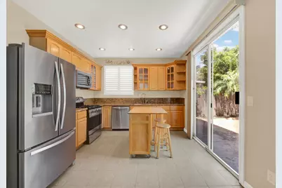 5523 Tamarindo Lane, Elk Grove, CA 95758 - Photo 37