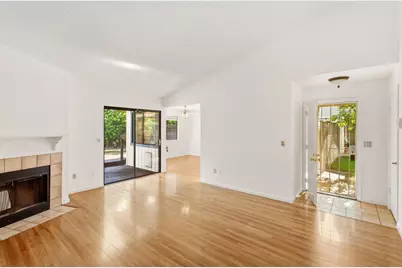 9334 Aizenberg Circle, Elk Grove, CA 95624 - Photo 5