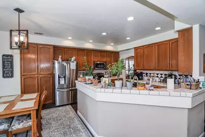 7613 Glenbain Way, Elk Grove, CA 95758 - Photo 45