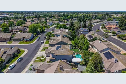 7613 Glenbain Way, Elk Grove, CA 95758 - Photo 9