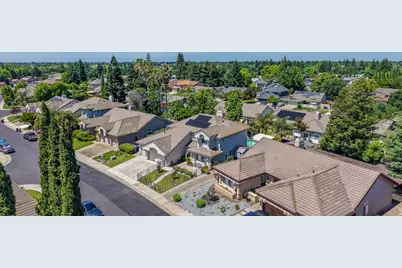 7613 Glenbain Way, Elk Grove, CA 95758 - Photo 7