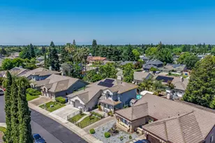 7613 Glenbain Way, Elk Grove, CA 95758 - Photo 7