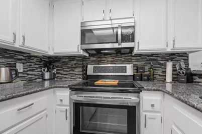 2280 Hurley Way #14, Sacramento, CA 95825 - Photo 11