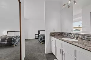 2280 Hurley Way, Sacramento, CA 95825 - Photo 19