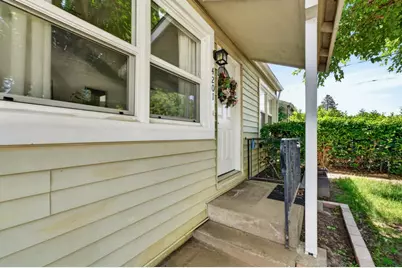 4201 56th Street, Sacramento, CA 95820 - Photo 5