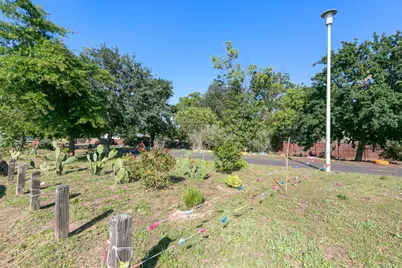 2757 Altos Avenue, Sacramento, CA 95815 - Photo 45