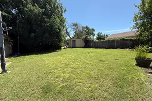 7540 Lemon Hill Ave, Sacramento, CA 95824 - Photo 13