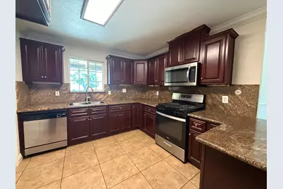 7540 Lemon Hill Ave, Sacramento, CA 95824 - Photo 3