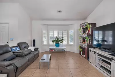 1700 San Simeone Way, Los Banos, CA 93635 - Photo 13