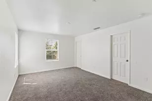 8897 Robbins Rd, Sacramento, CA 95829 - Photo 15
