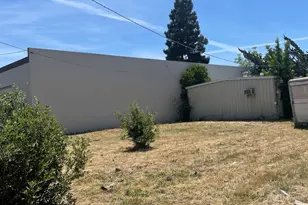 201 Otto Cir, Sacramento, CA 95822 - Photo 17