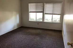 8613 La Riviera Dr, Sacramento, CA 95826 - Photo 7
