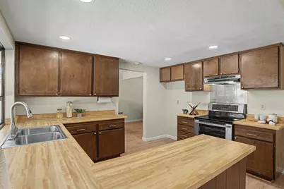 6 Lacota Court, Sacramento, CA 95823 - Photo 7