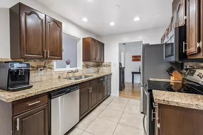 5031 Quonset Drive, Sacramento, CA 95820 - Photo 11
