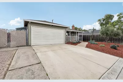 5031 Quonset Drive, Sacramento, CA 95820 - Photo 3