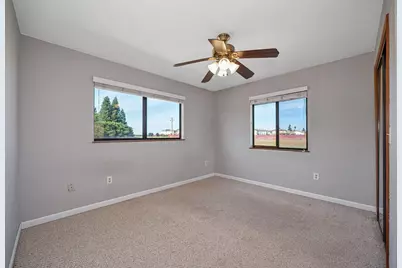 7495 Passalis Lane, Sacramento, CA 95829 - Photo 47