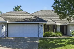 1812 Summerhill Dr, Roseville, CA 95661 - Photo 1