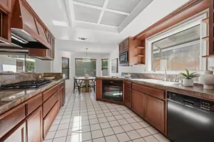 1812 Summerhill Dr, Roseville, CA 95661 - Photo 11
