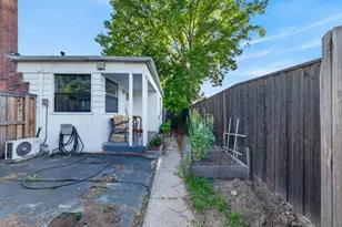 3732 38th St, Sacramento, CA 95820 - Photo 5