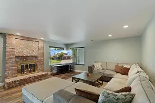 230 River Oaks Dr, Lodi, CA 95240 - Photo 9