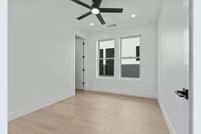 2817 Democracy Alley, Sacramento, CA 95816 - Photo 29