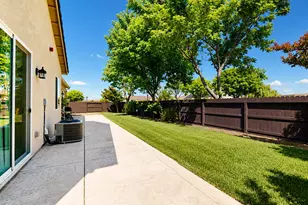 1176 Obsidian Ct, Los Banos, CA 93635 - Photo 17