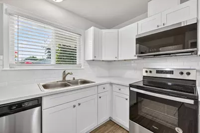 5615 Saint Claire Way, Citrus Heights, CA 95621 - Photo 7