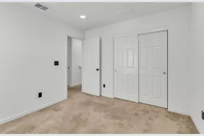 1807 W Woodward Avenue, Manteca, CA 95337 - Photo 25