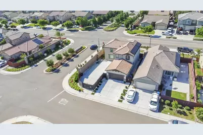 1807 W Woodward Avenue, Manteca, CA 95337 - Photo 37