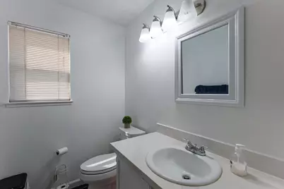 8984 Agate Creek Court, Elk Grove, CA 95758 - Photo 13